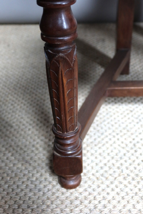 Suite di 12 poltrone in stile rinascimentale