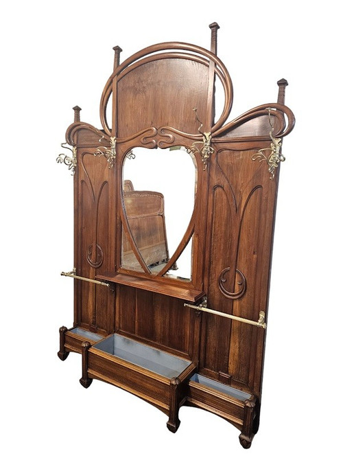 Important Vestiaire Art Nouveau "Coups de Fouet"