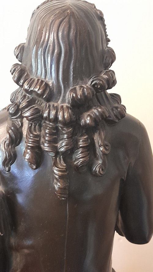 Voltaire (1694~1778) Bronzo patinato su base in marmo di Siena 