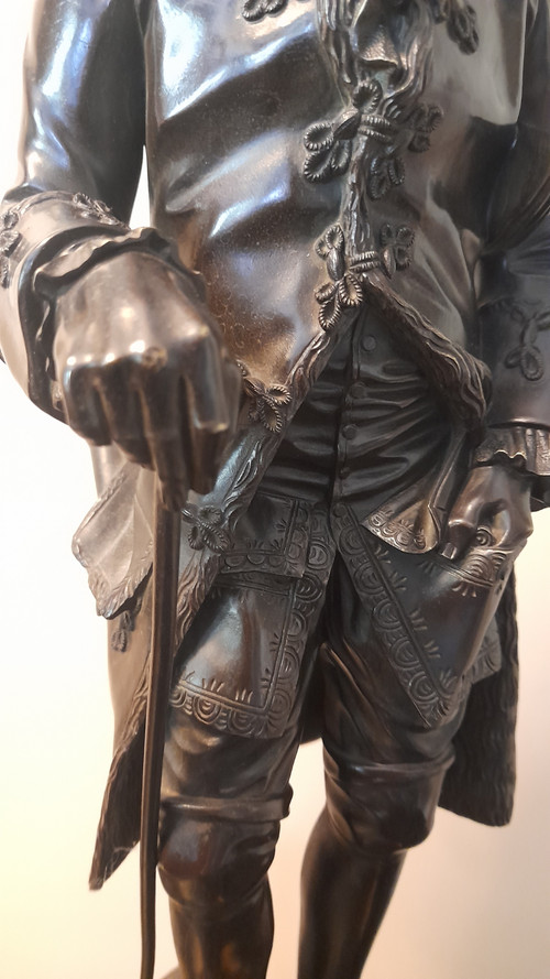 Voltaire (1694~1778) Bronzo patinato su base in marmo di Siena 