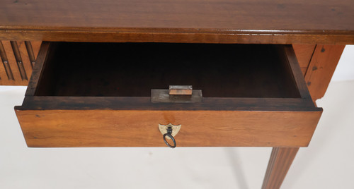 Konsolentisch aus Walnussholz im Louis XVI-Stil, Anfang des 19. Jahrhunderts 