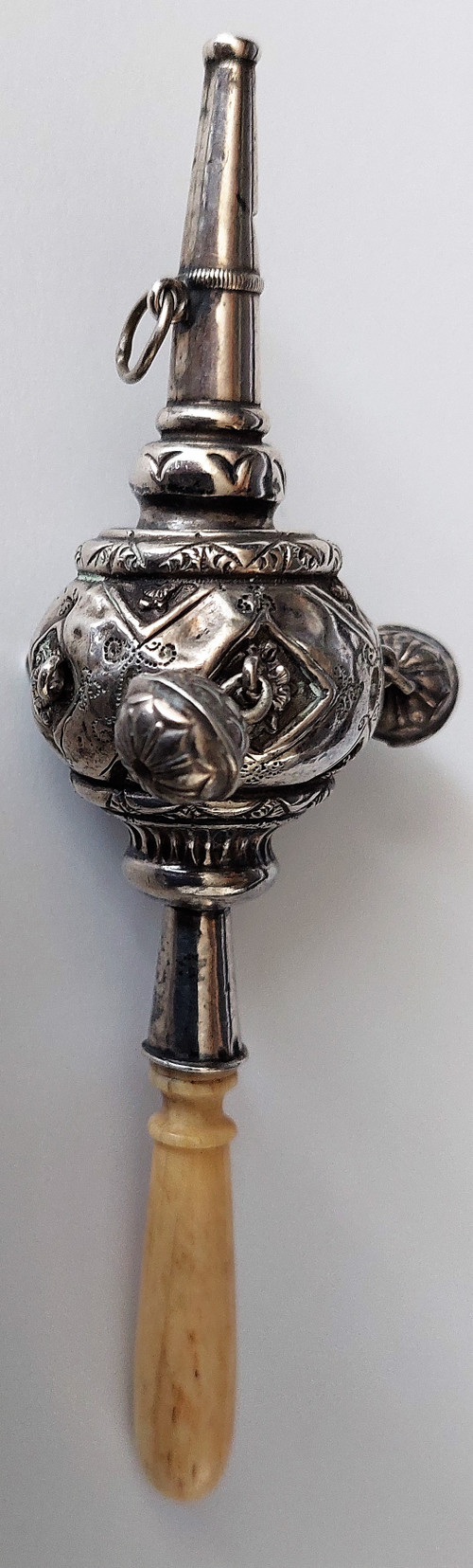Hochet siffleur en argent d'époque XIXème siècle