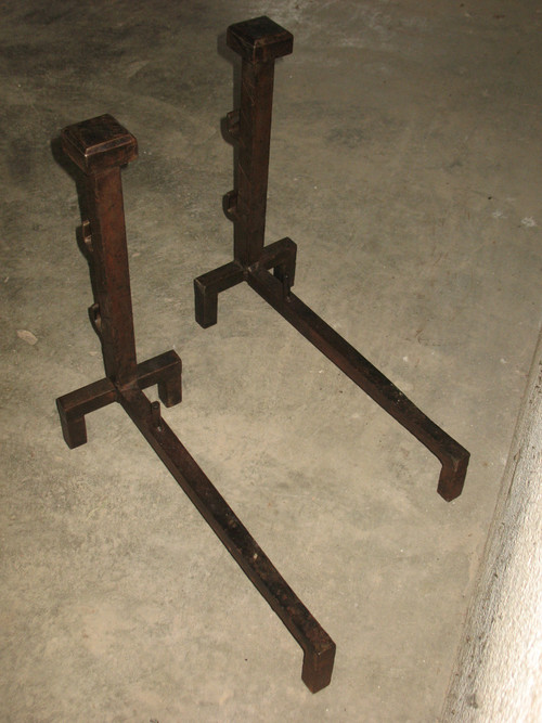 Coppia di candelabri in ferro battuto di epoca Art Déco