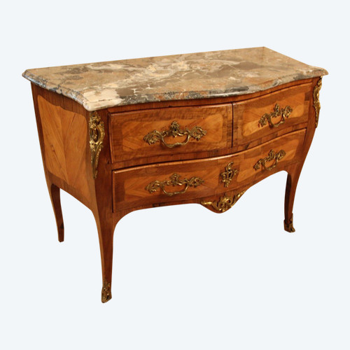 Louis XV period Sauteuse chest of drawers