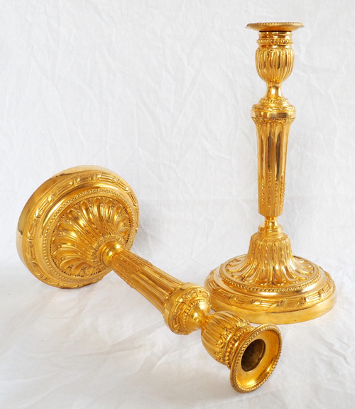 Pair of important Louis XVI ormolu candlesticks - 30cm
