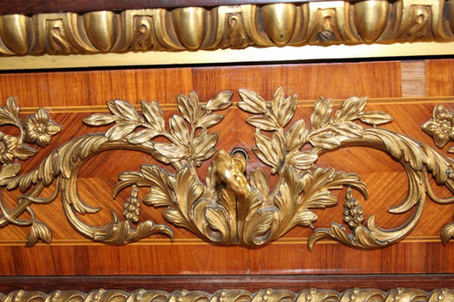 Buffet d'Apparat timbrato con