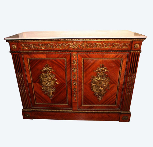 Buffet d'Apparat timbrato con