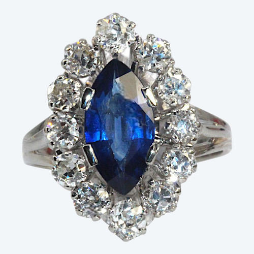 Anello con zaffiro e diamante