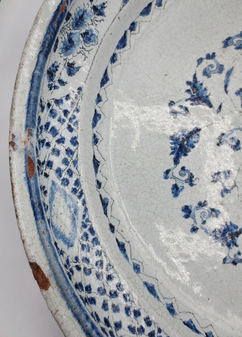Saint Cloud earthenware dish, late 17th century.