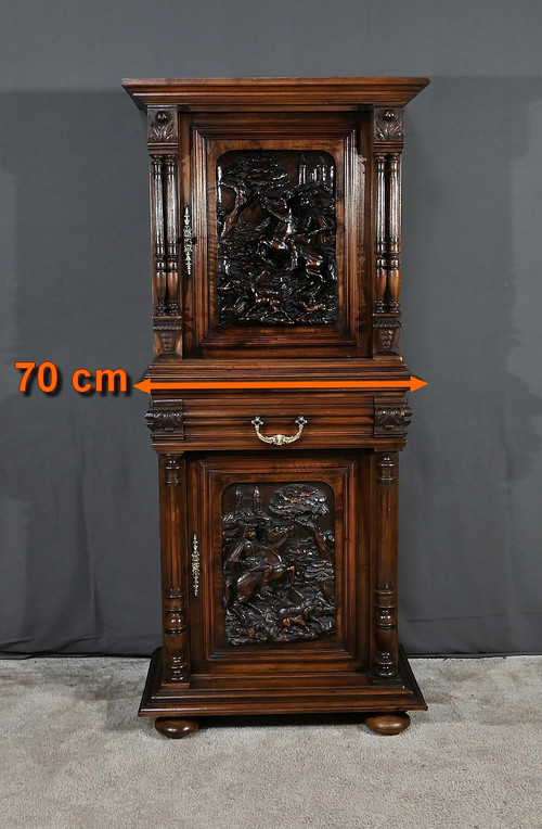 Rare Petit Cabinet Renaissance en Noyer Massif – 2ème partie XIXe