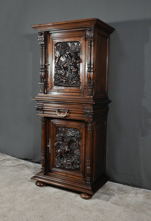 Rare Petit Cabinet Renaissance en Noyer Massif – 2ème partie XIXe