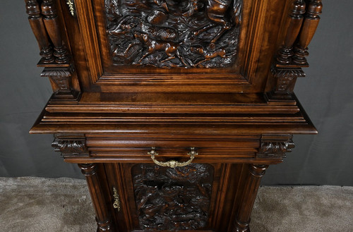 Rare Petit Cabinet Renaissance en Noyer Massif – 2ème partie XIXe
