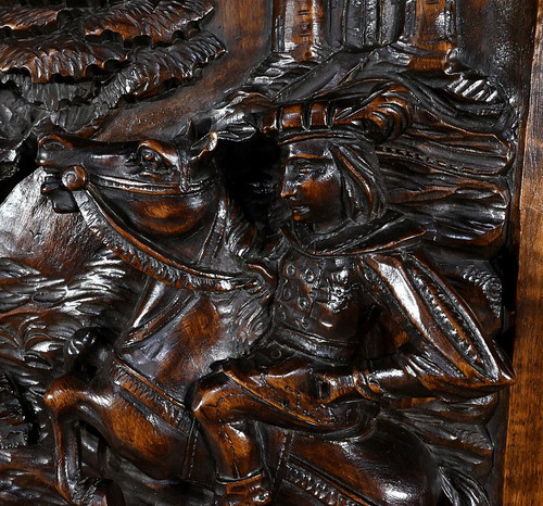 Rare Petit Cabinet Renaissance en Noyer Massif – 2ème partie XIXe