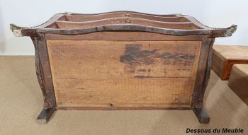Commode Tombeau en Marqueteries de Bois Régionaux, époque Louis XIV – XVIIIe