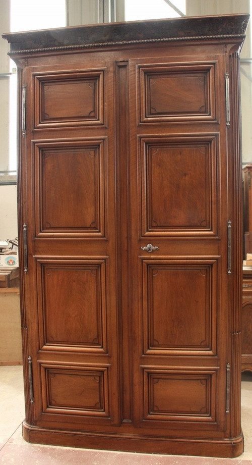 Important 18th Century Regency Chateau Display Cabinet