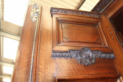 Important 18th Century Regency Chateau Display Cabinet