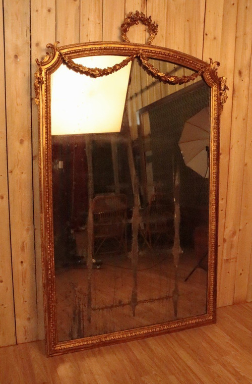 Grande specchio dorato del XIX secolo in stile Napoleone III alto 217 cm