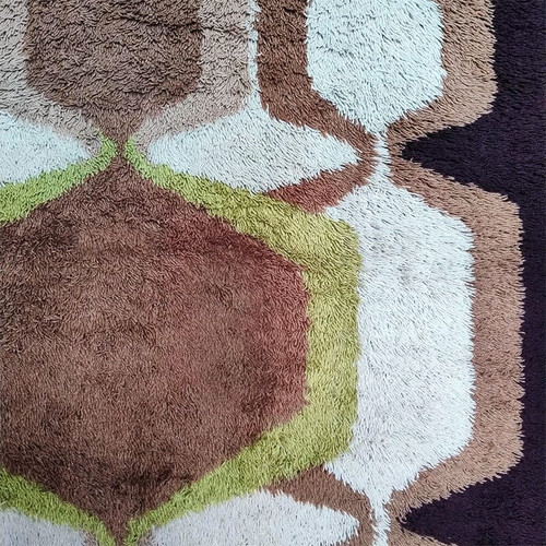 1970s Stunning Space Age Rug in Wool. Made in Italy