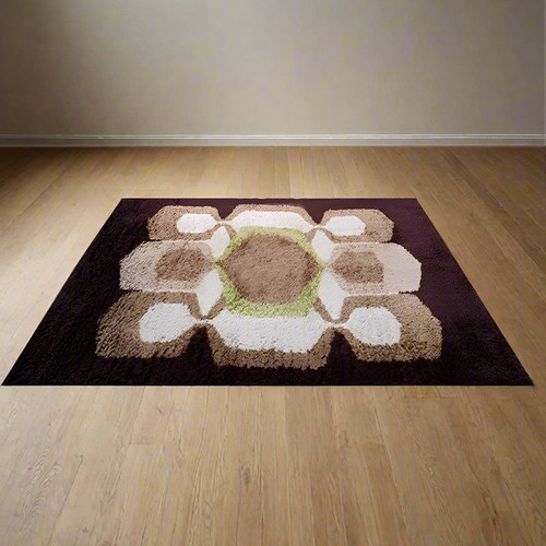 1970s Stunning Space Age Rug in Wool. Made in Italy