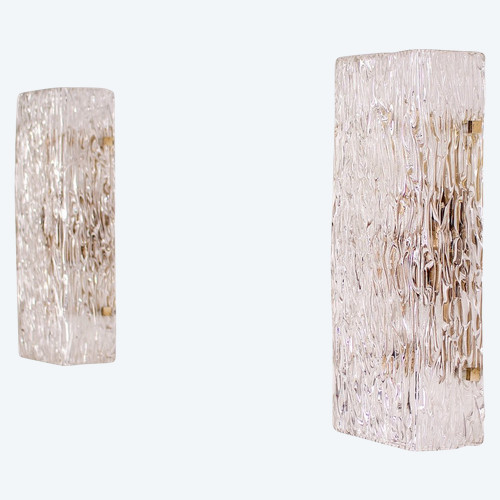 Coppia di grandi lampade da parete "Ice Glass", Kalmar.