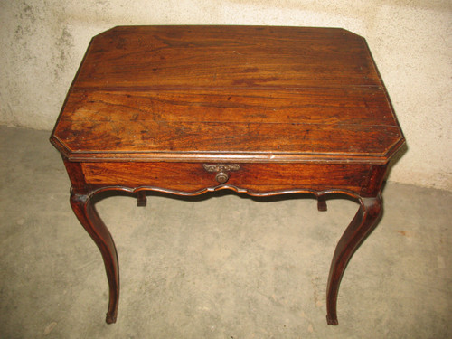 18th century Louis XV elm writing desk with 1 large drawer
