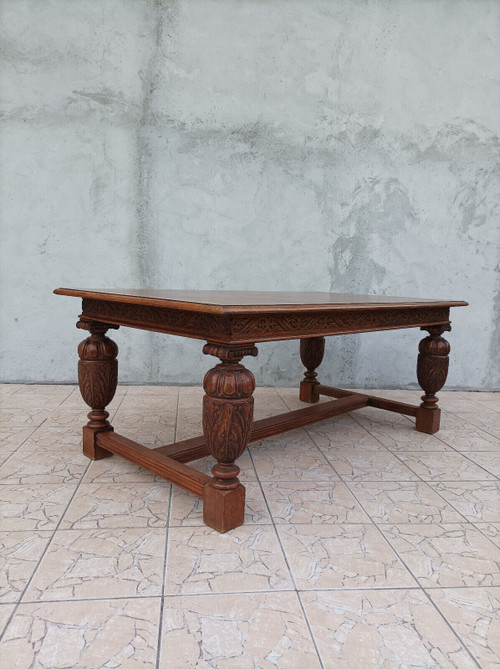Table style Renaissance en chêne