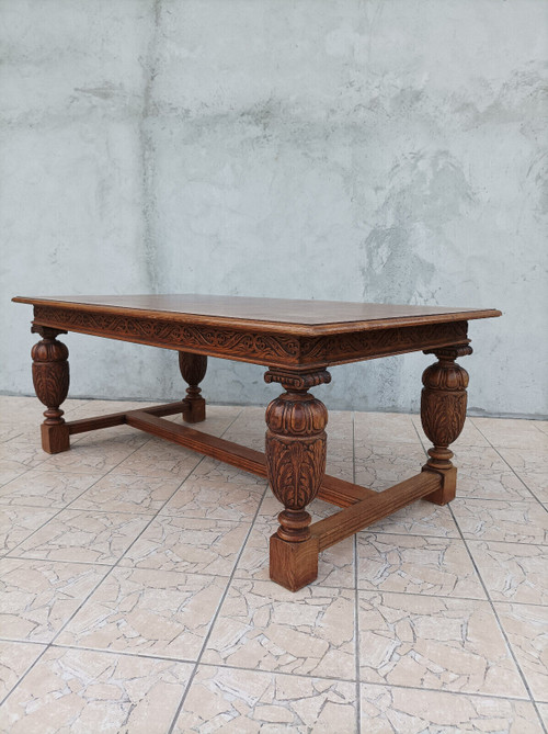 Table style Renaissance en chêne