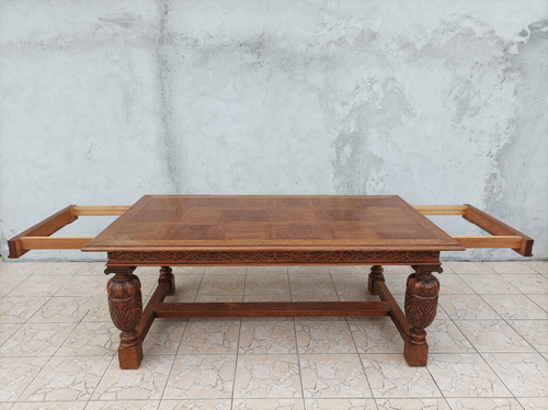 Table style Renaissance en chêne