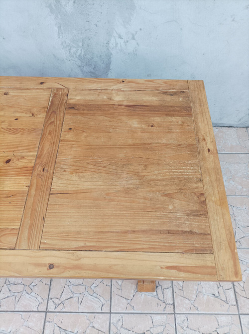 Solid pine farm table