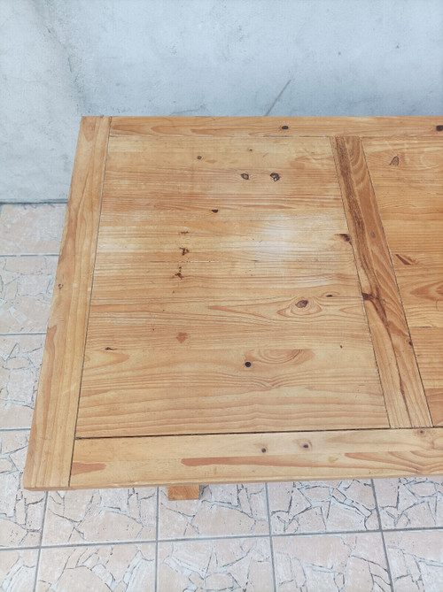 Solid pine farm table