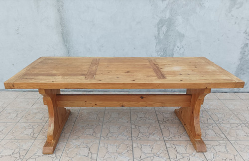 Solid pine farm table