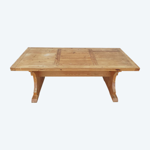 Solid pine farm table