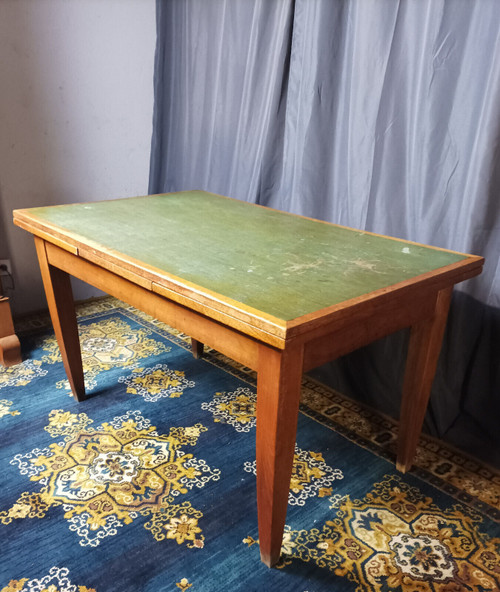Vintage oak extensible table