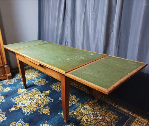 Vintage oak extensible table