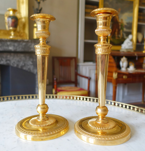 Ravrio - paire de flambeaux d'époque Empire en bronze doré modèle du Château de Fontainebleau