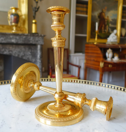 Ravrio - paire de flambeaux d'époque Empire en bronze doré modèle du Château de Fontainebleau