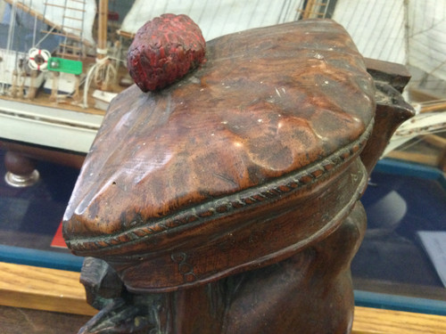 Scultura in legno in omaggio