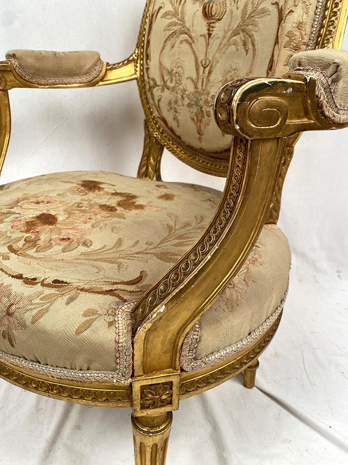 Poltrona in legno dorato in stile Luigi XVI, fine XIX o inizio XX secolo