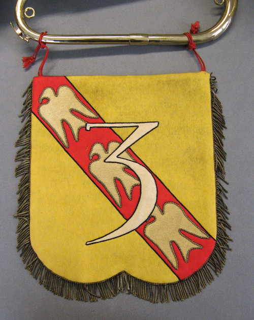 Flammen- und Kavallerietrompeten des 3. Regiments der Dragoner.