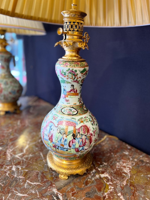 Coppia di lampade in porcellana di Canton
