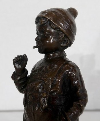 Bronzo "Il piccolo fumatore" di J. Schmidt-Felling - seconda metà del 19° secolo