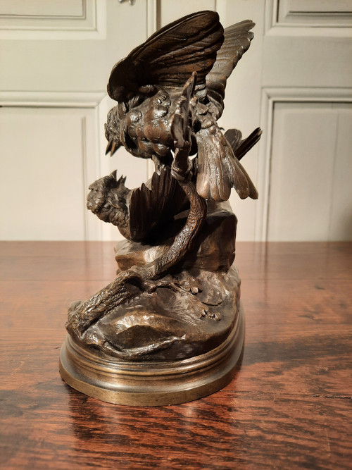 Bronze sculpture representing two birds, signed J. Moigniez from the 19th century.