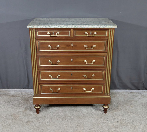 Petite commode en acajou de style Louis XVI 