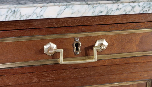 Petite commode en acajou de style Louis XVI 