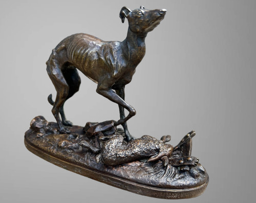 Bronze ancien du XIXe siècle patiné signé Beloc représentant un lévrier 
