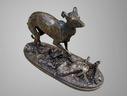 Bronze ancien du XIXe siècle patiné signé Beloc représentant un lévrier 