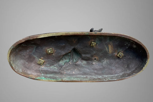 Bronze ancien du XIXe siècle patiné signé Beloc représentant un lévrier 