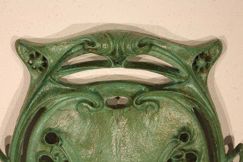 Art Nouveau coat of arms by Hector Guimard