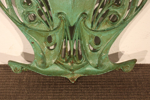 Art Nouveau coat of arms by Hector Guimard