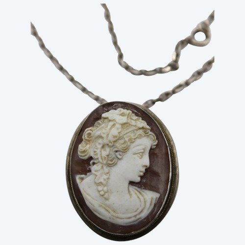 Spilla con cammeo con montatura in argento, 1900 circa